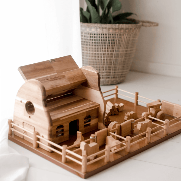 Q Toys Wooden Farm Barn