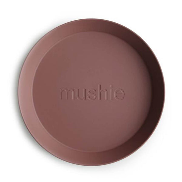 https://www.littlegatherer.com/cdn/shop/products/Woodchuck-Round-Plate-Mushie-Little-Gatherer-1_afd0fa1e-bf2b-420a-9321-d932413f1f25_grande.jpg?v=1652673308